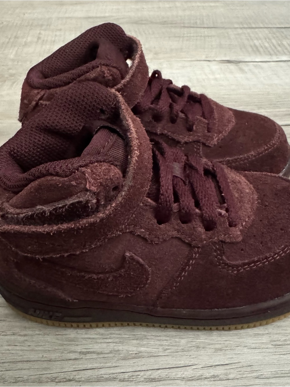 Nike Air Force 1 Mid LV8 Burgundy Crush 859338-600 Toddler Shoes size 8C RARE